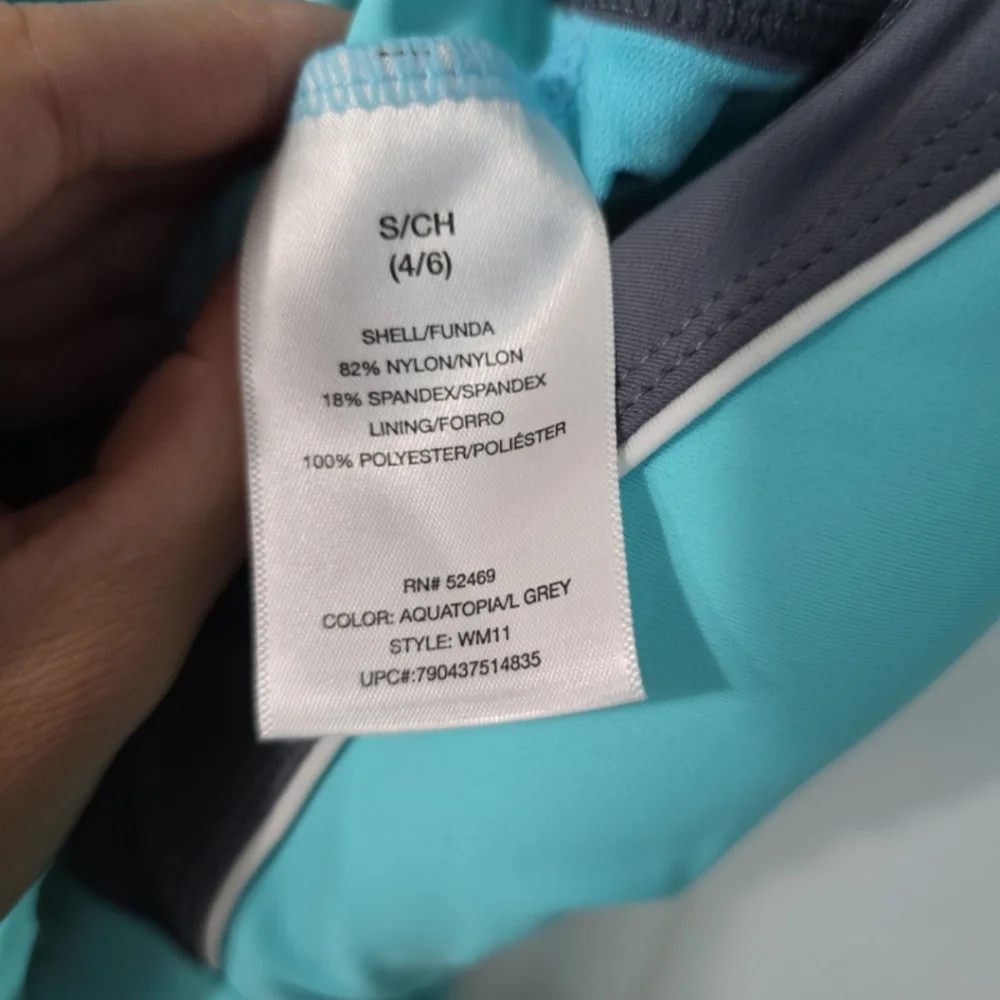 Free Tech Women Aqua bathing swimsuit top size Small‎